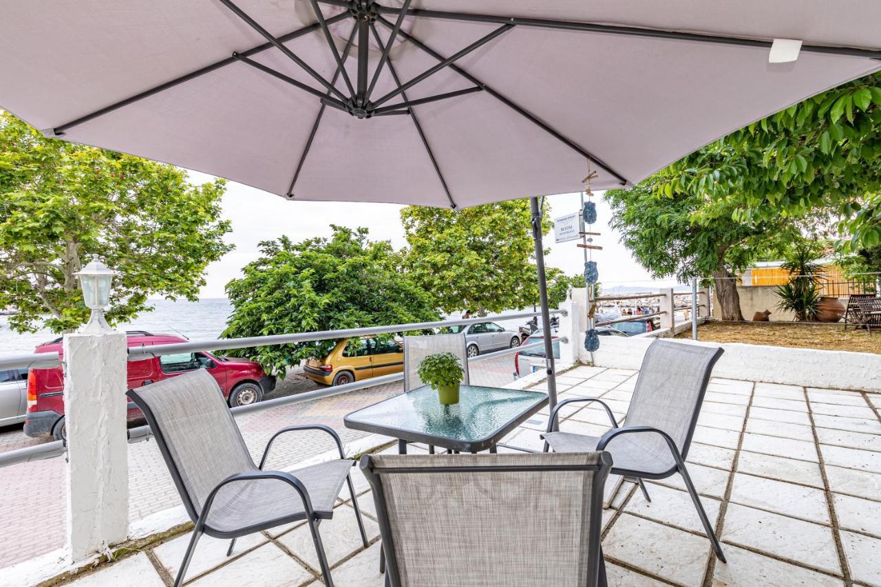 Skioni Apartments เนอา สกีโอนี ภายนอก รูปภาพ